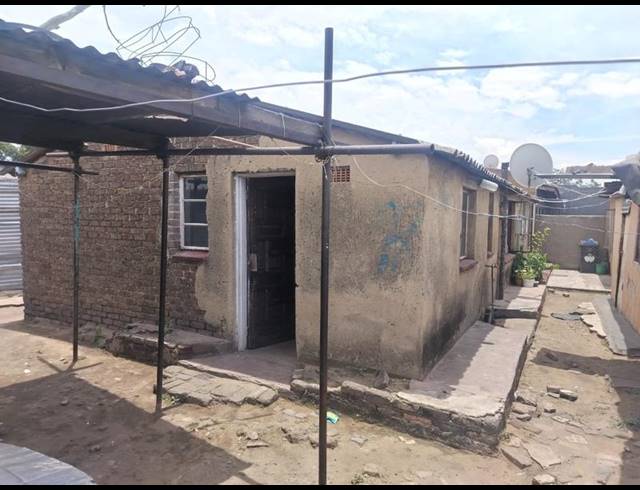 2 BEDROOM HOUSE FOR SALE IN MEADOWLANDS